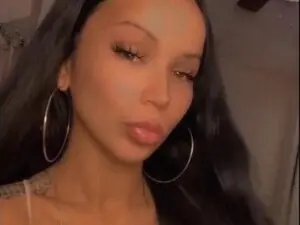 Heylisten  live sex cam