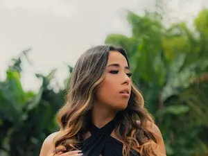 Lizza_robert  live sex cam