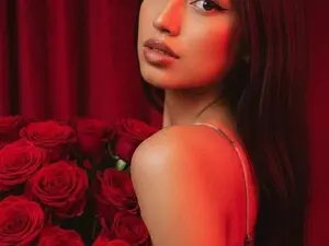 ValeenQueen  live sex cam