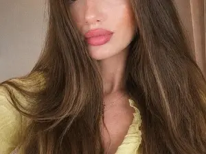 Mia_katerina  live sex cam