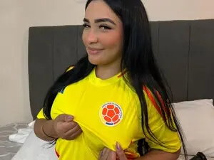 Isa_Collin  live sex cam