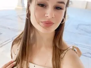 Lia_aa  live sex cam