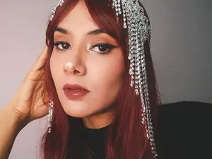 CapriLaNegro  live sex cam