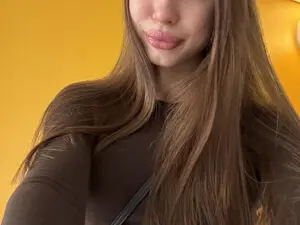 Maddie_May  live sex cam