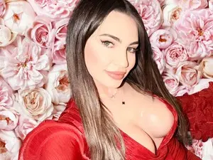 Anyaa_  live sex cam