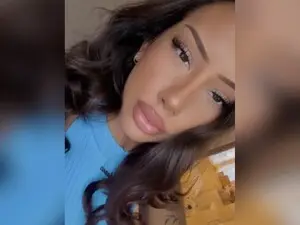 AlessCrystal  live sex cam