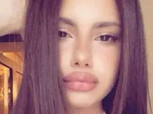 JuliStar  live sex cam