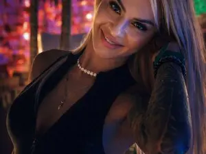 TiffanyMaze  live sex cam