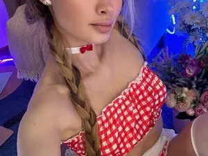 Lineagee  live sex cam