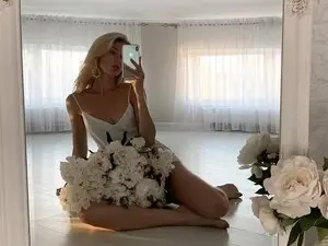 NessaVix  live sex cam