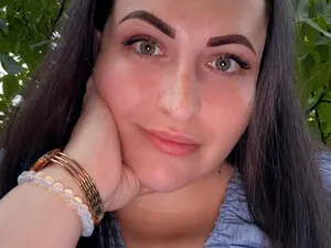 ChubbyPrincess18  live sex cam