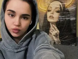 Charlisx  live sex cam