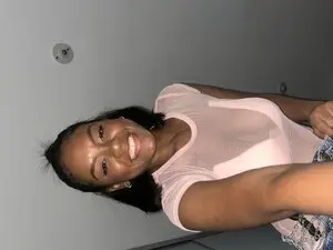 Tifannysmit  live sex cam