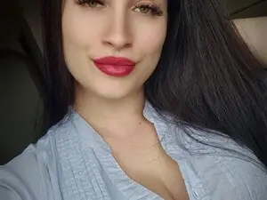 GoldenLuna  live sex cam