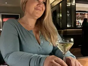 AvaBella  live sex cam