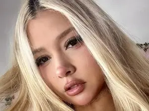 Lilith_Petite  live sex cam