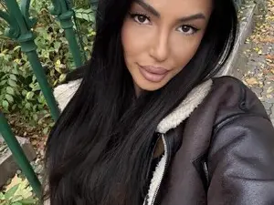 AishaDevoe  live sex cam