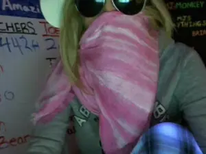 Topless  live sex cam