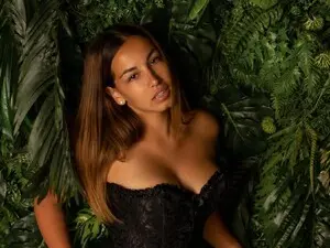 YourFlowersA  live sex cam