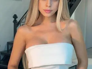 JuliaWatson  live sex cam