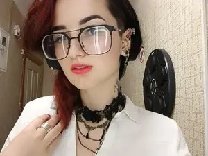 Ooomg_Kira  live sex cam