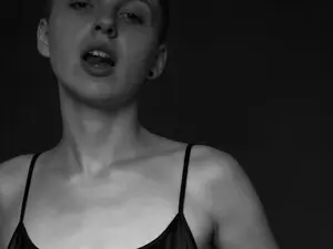 Adelarosegold  live sex cam