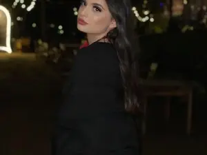 SweetLuna  live sex cam