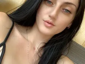 ToriMcQueen  live sex cam