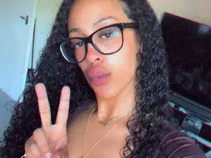 Selenakiss7  live sex cam