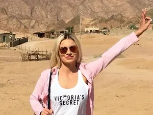 AlyMiss  live sex cam