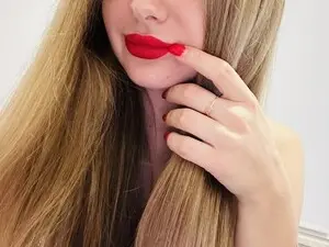 Your_Hot_Lisa  live sex cam