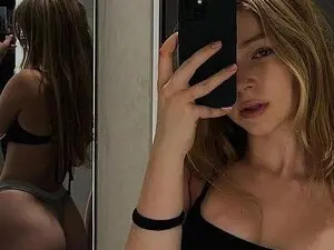 Renegreens  live sex cam