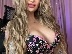 Wild_amazon_  live sex cam