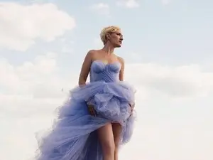 VivienShyBo  live sex cam