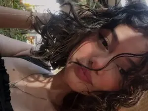 AnneKeint  live sex cam