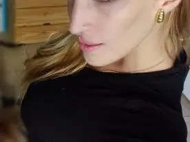 Canariaa88  live sex cam