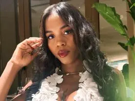 Honeymoonn  live sex cam