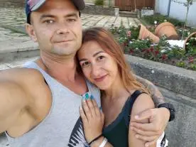 Sexbogove  live sex cam