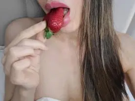 Lucia_Madrid  live sex cam