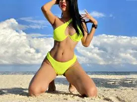 Bombonsex18  live sex cam