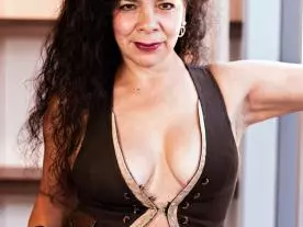 Paulina_Madura  live sex cam