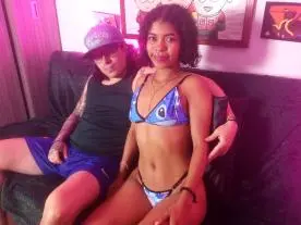 SweetAndSavage  live sex cam