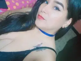 Carolina2980  live sex cam