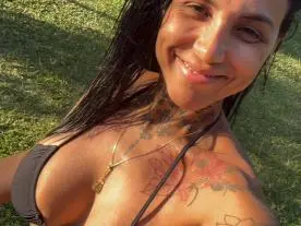 Etana  live sex cam
