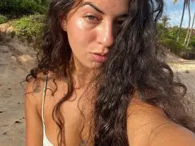 Amarela  live sex cam