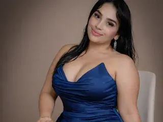 Emma_Hillton  live sex cam