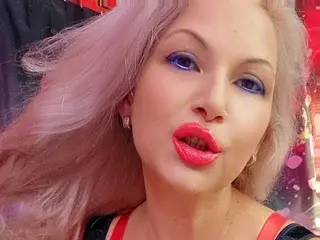 LisaOnlyLover  live sex cam