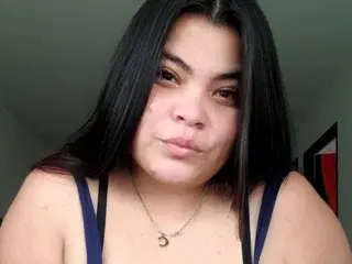 Soubigcurvy  live sex cam