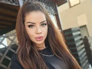 Alesquirt111  live sex cam