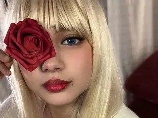 GlamourRose777  live sex cam